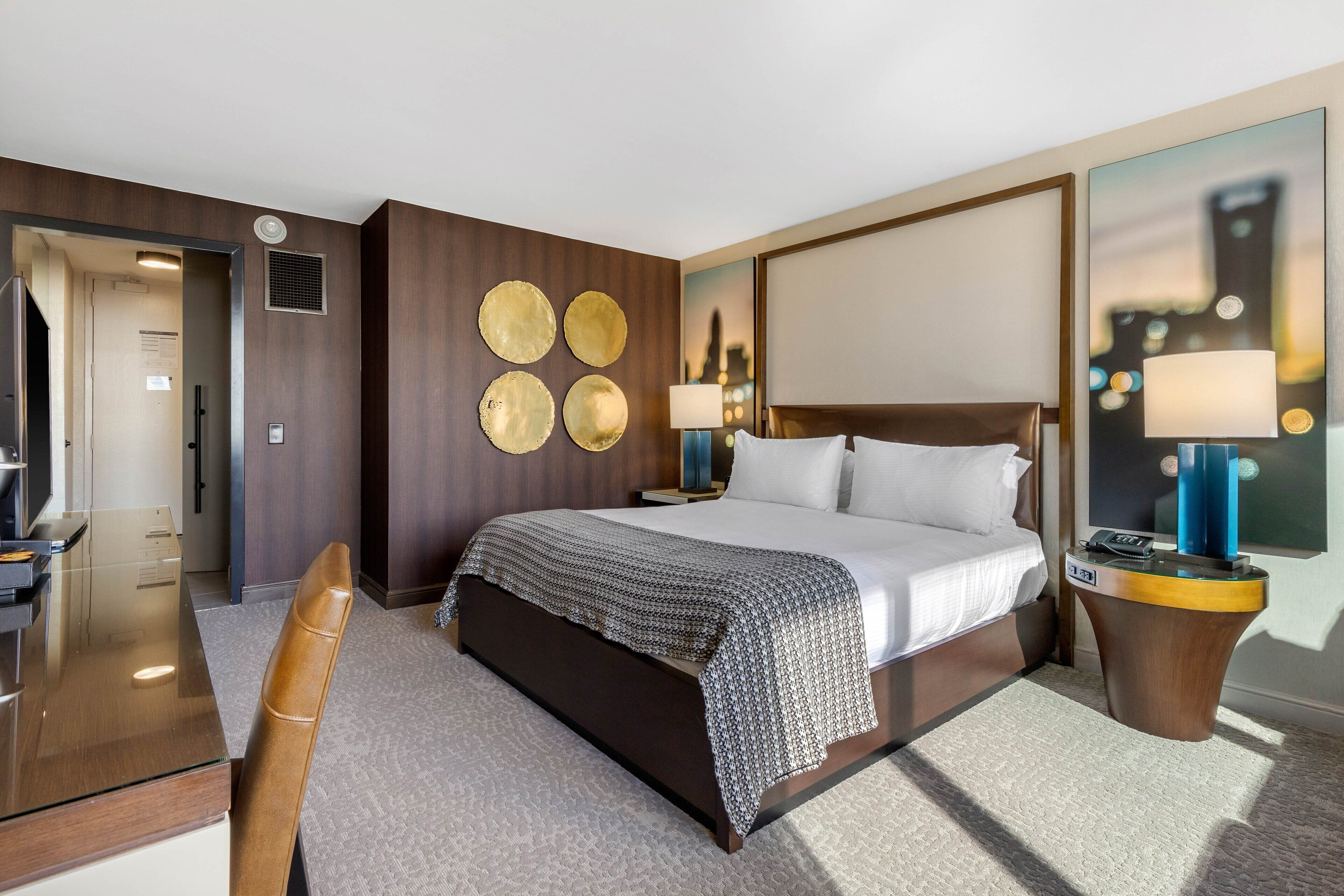 Premium bedding, pillowtop beds, minibar, in-room safe