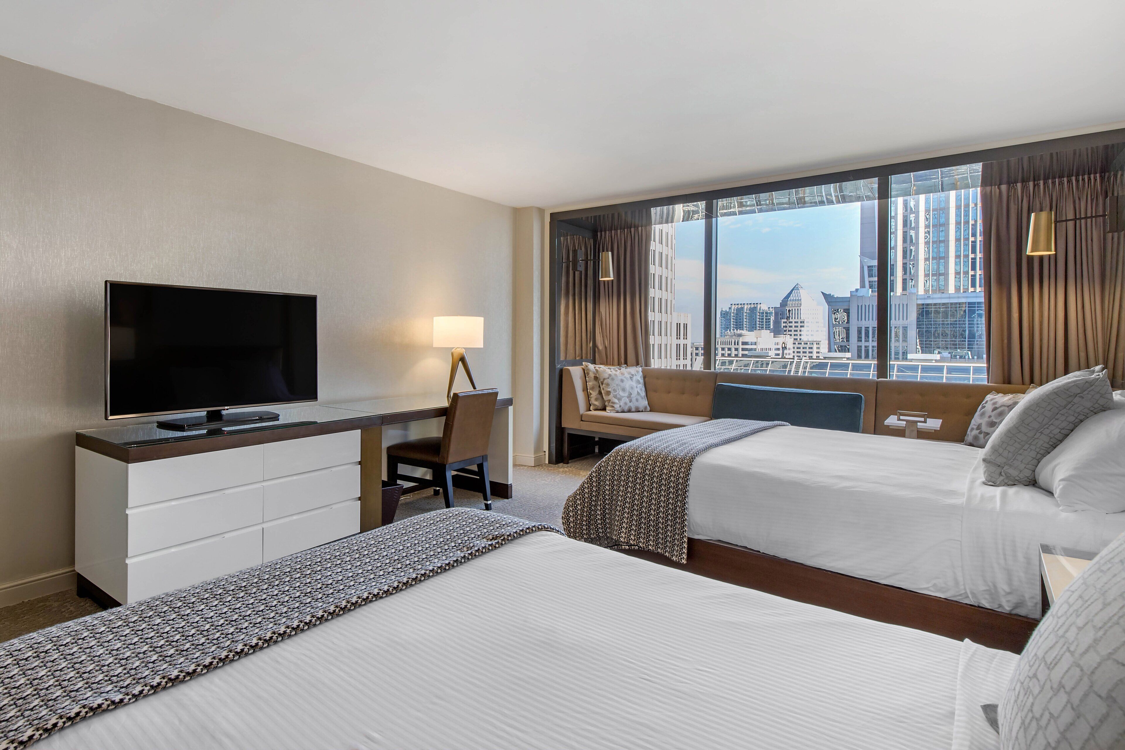 premium bedding, pillow-top beds, minibar, in-room safe