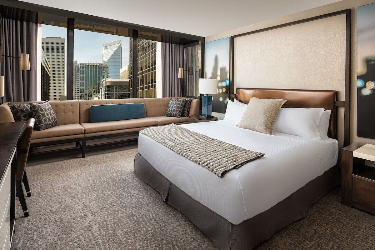 Premium bedding, pillowtop beds, minibar, in-room safe