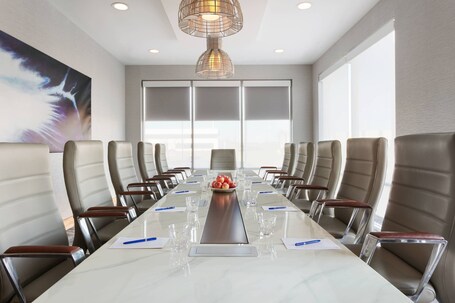 Delta Hotels by Marriott Indianapolis Airport - Image 26