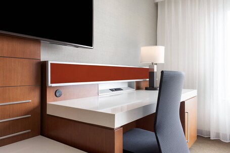 Delta Hotels by Marriott Indianapolis Airport - Image 32