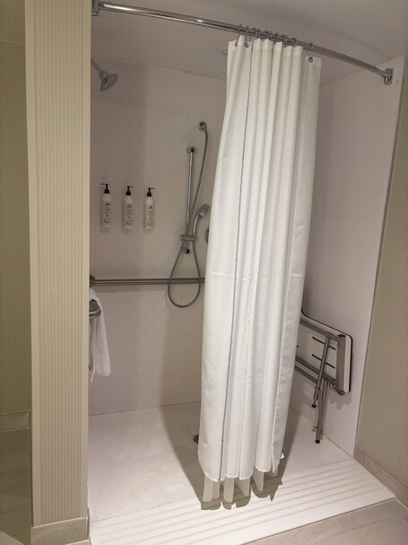 Delta Hotels by Marriott Indianapolis Airport - Image 31