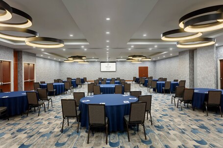 Delta Hotels by Marriott Indianapolis Airport - Image 25