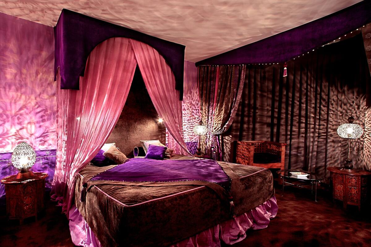 Minibar, iron/ironing board, free WiFi