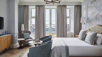 Literie de qualité supérieure, coffres-forts dans les chambres, bureau