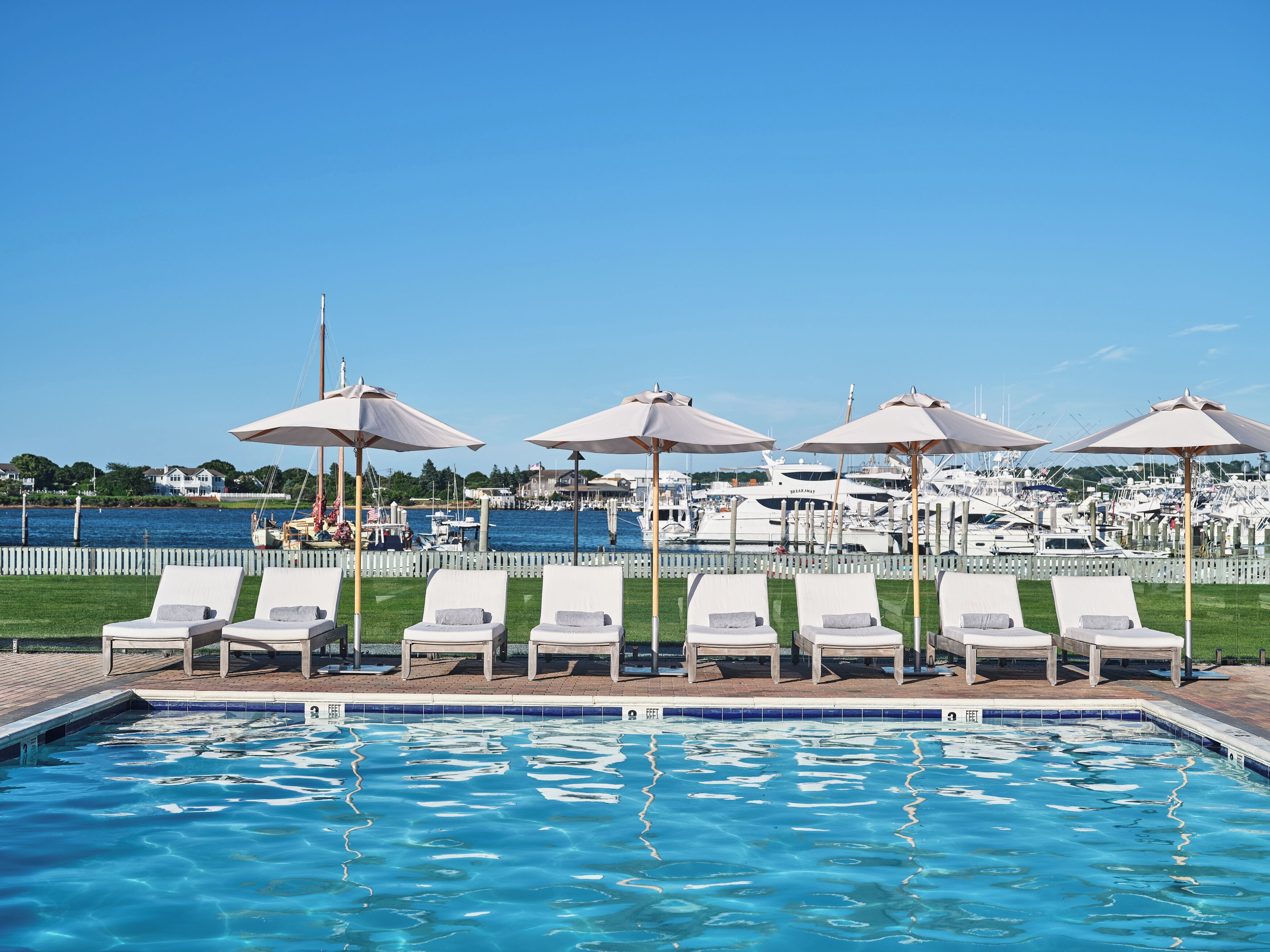 indoor pool, 2 outdoor pools