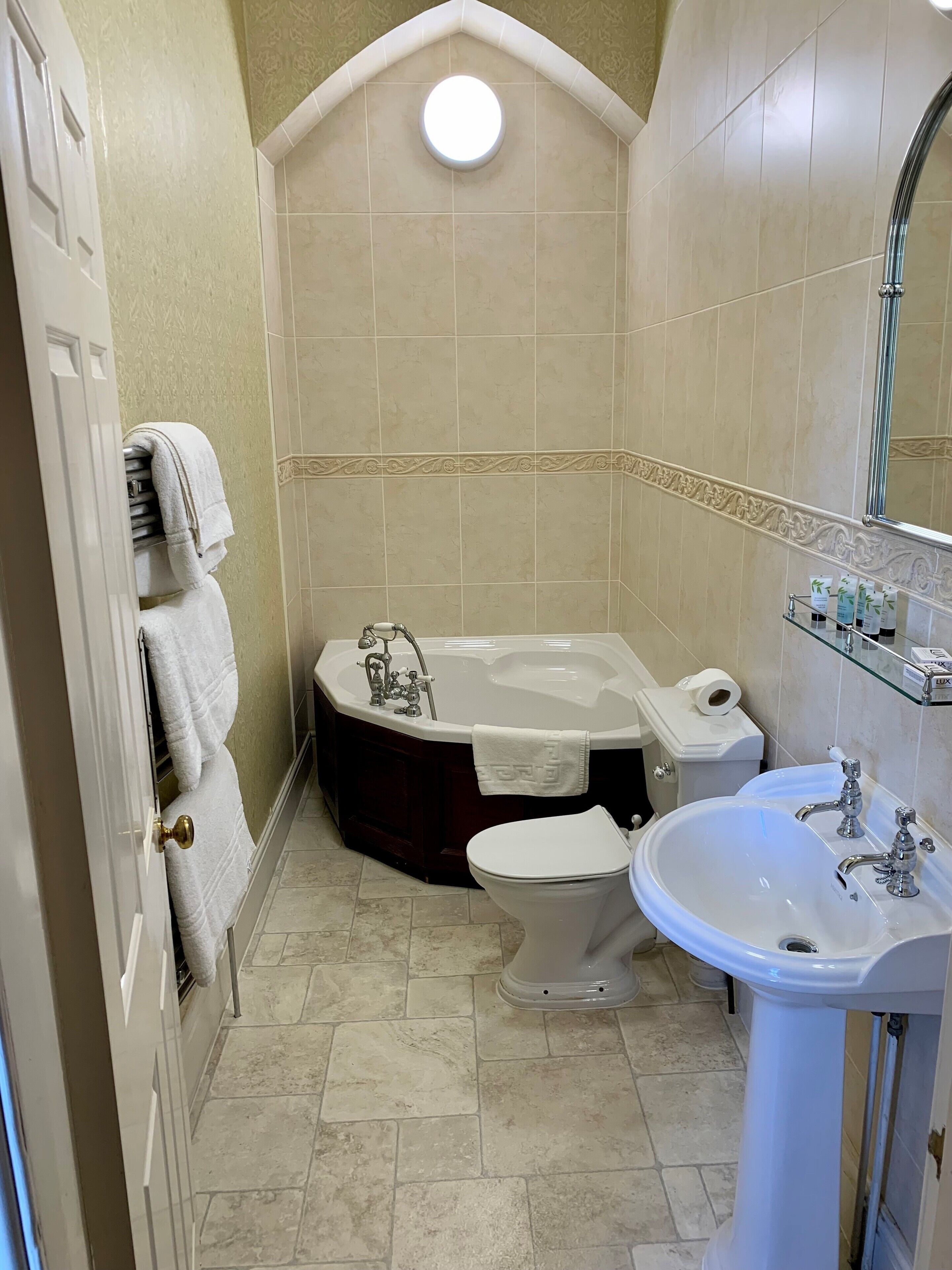 classic twin room | bathroom | free toiletries, hair dryer, towels