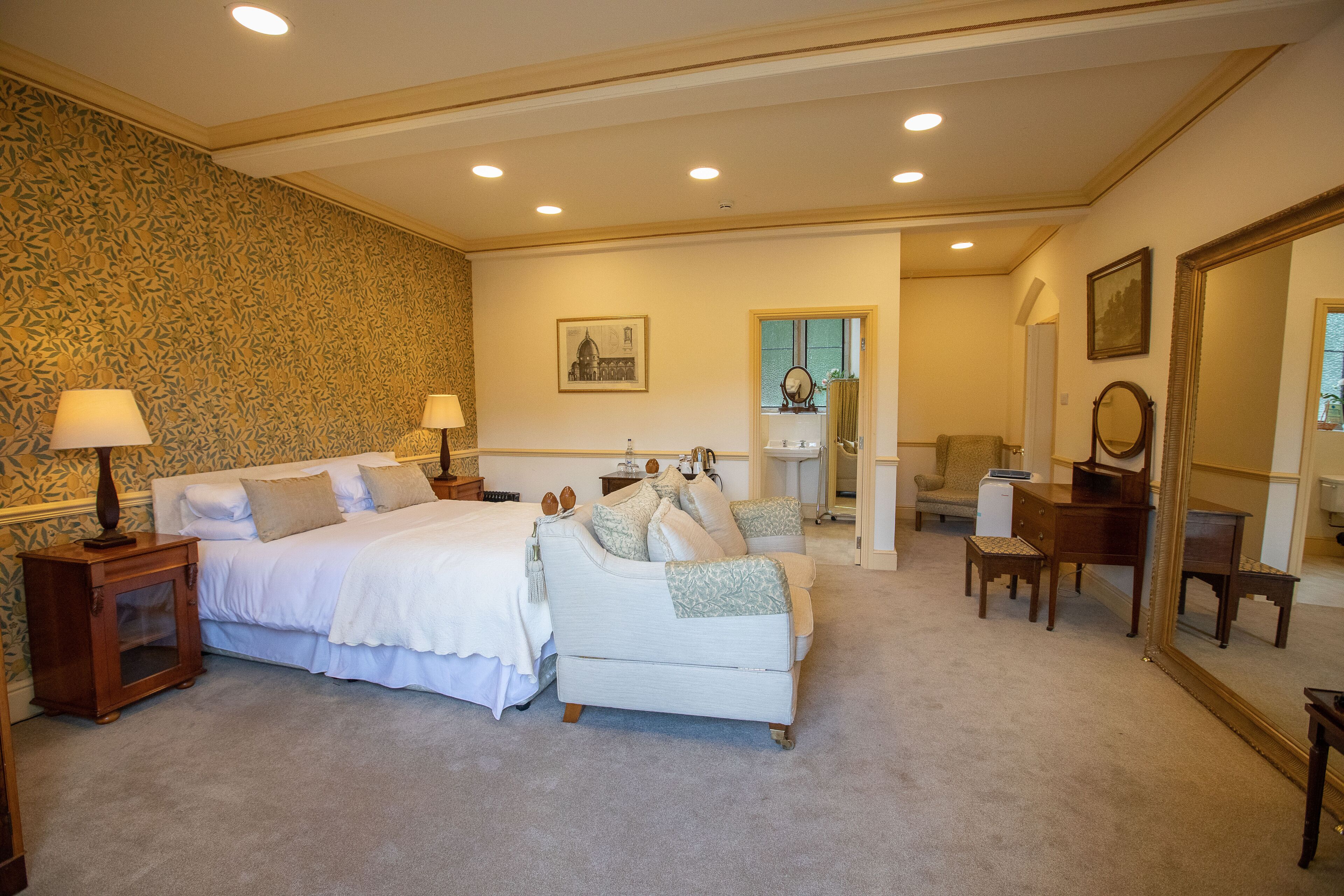 superior double room | 1 bedroom, hypo-allergenic bedding, individually decorated