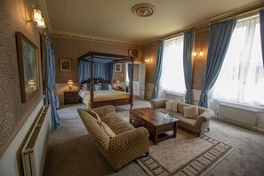 Superior Double Room | Hypo-allergenic bedding, individually decorated, individually furnished
