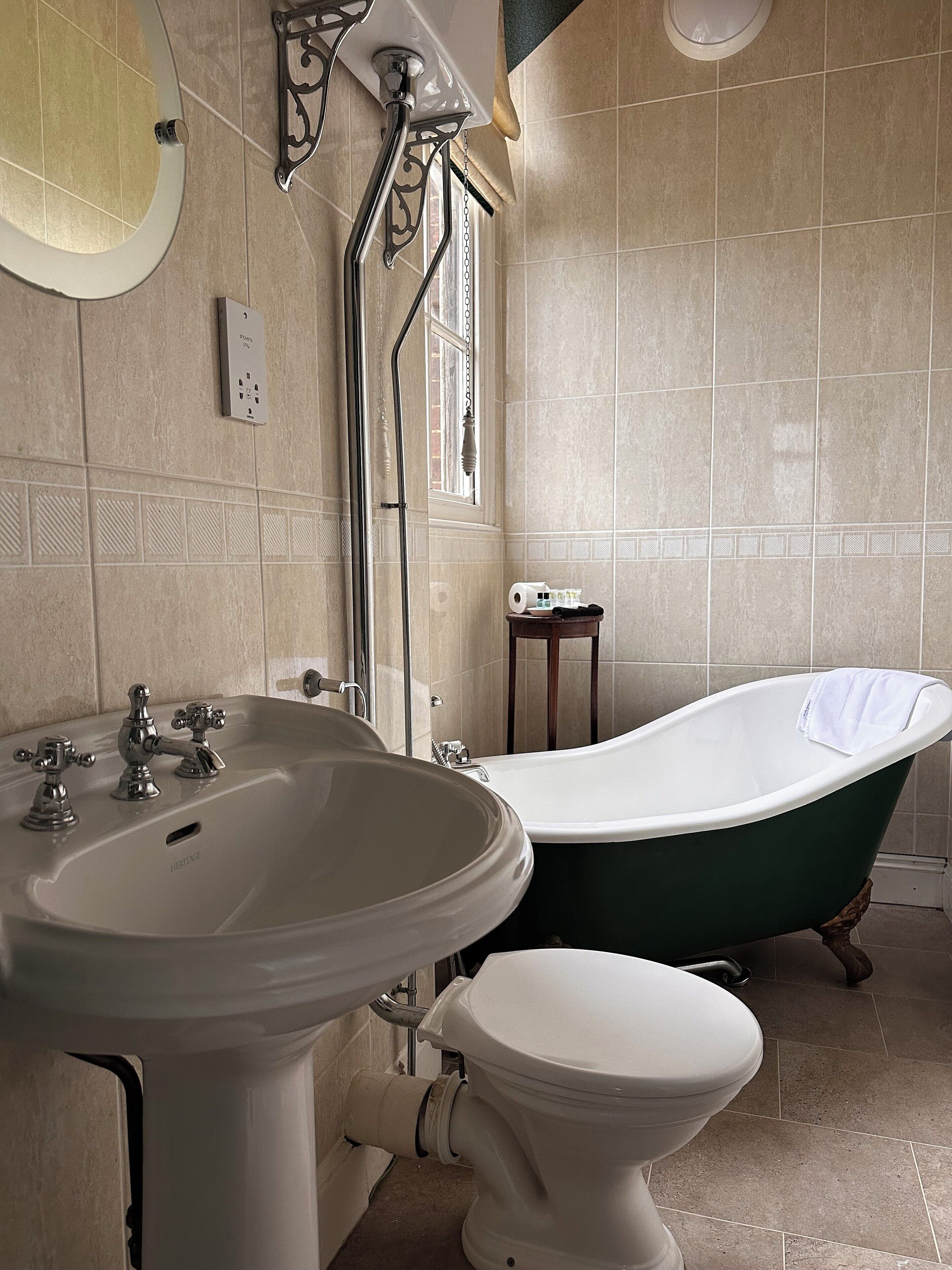 classic double room | bathroom | free toiletries, hair dryer, towels