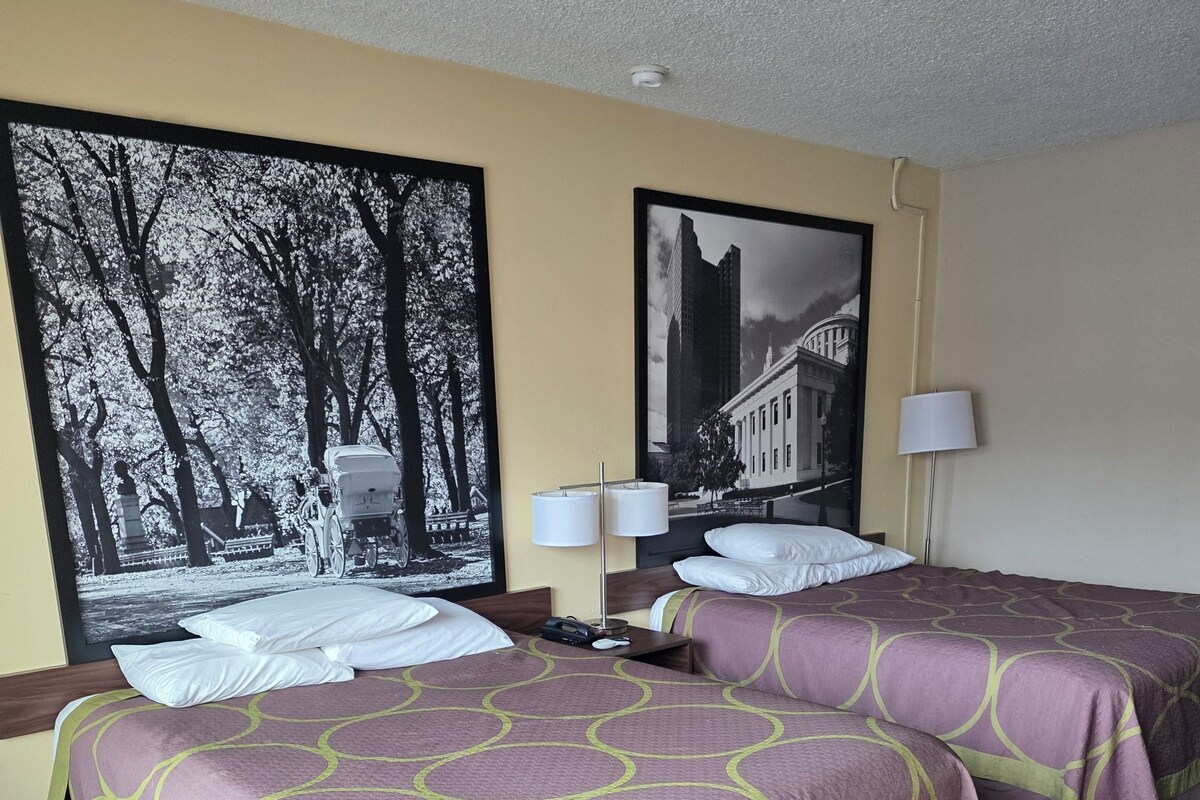 Double Room, Roll-in Shower, Non Smoking | Desk, iron/ironing board, WiFi (free), bed sheets