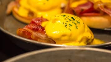 Daily full breakfast for a fee
