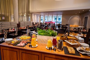 Komplett frokost hver dag (NZD 32 per person)