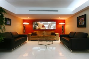 Sala de estar en el lobby