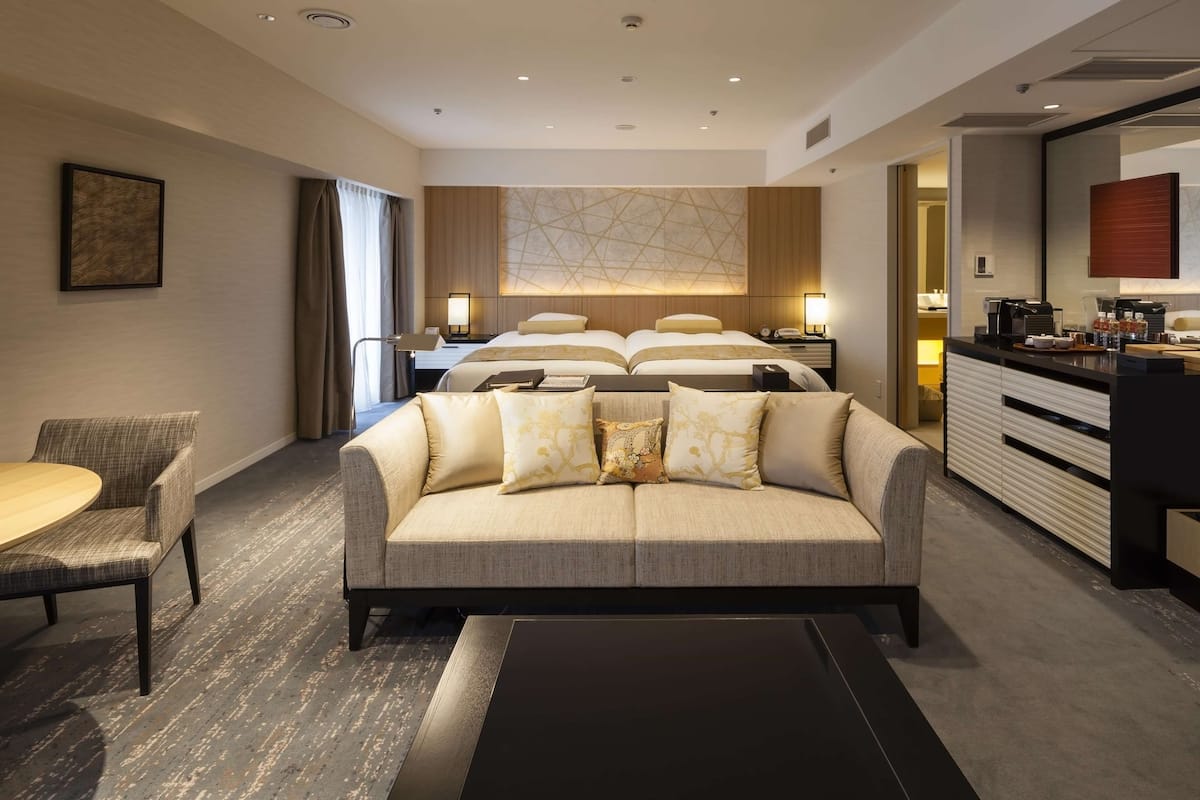 Executive Treat (gym access, shuttle bus from Kyoto St) | Hypo-allergenic bedding, down comforters, in-room safe, desk