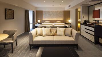 Habitación ejecutiva, varias camas, no fumadores (Concept,gym,shuttle bus from Kyoto St) | Ropa de cama hipoalergénica, edredones de plumas, caja fuerte