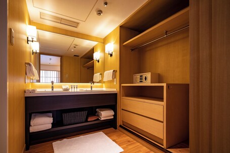 Kyoto Tokyu Hotel - Image 29