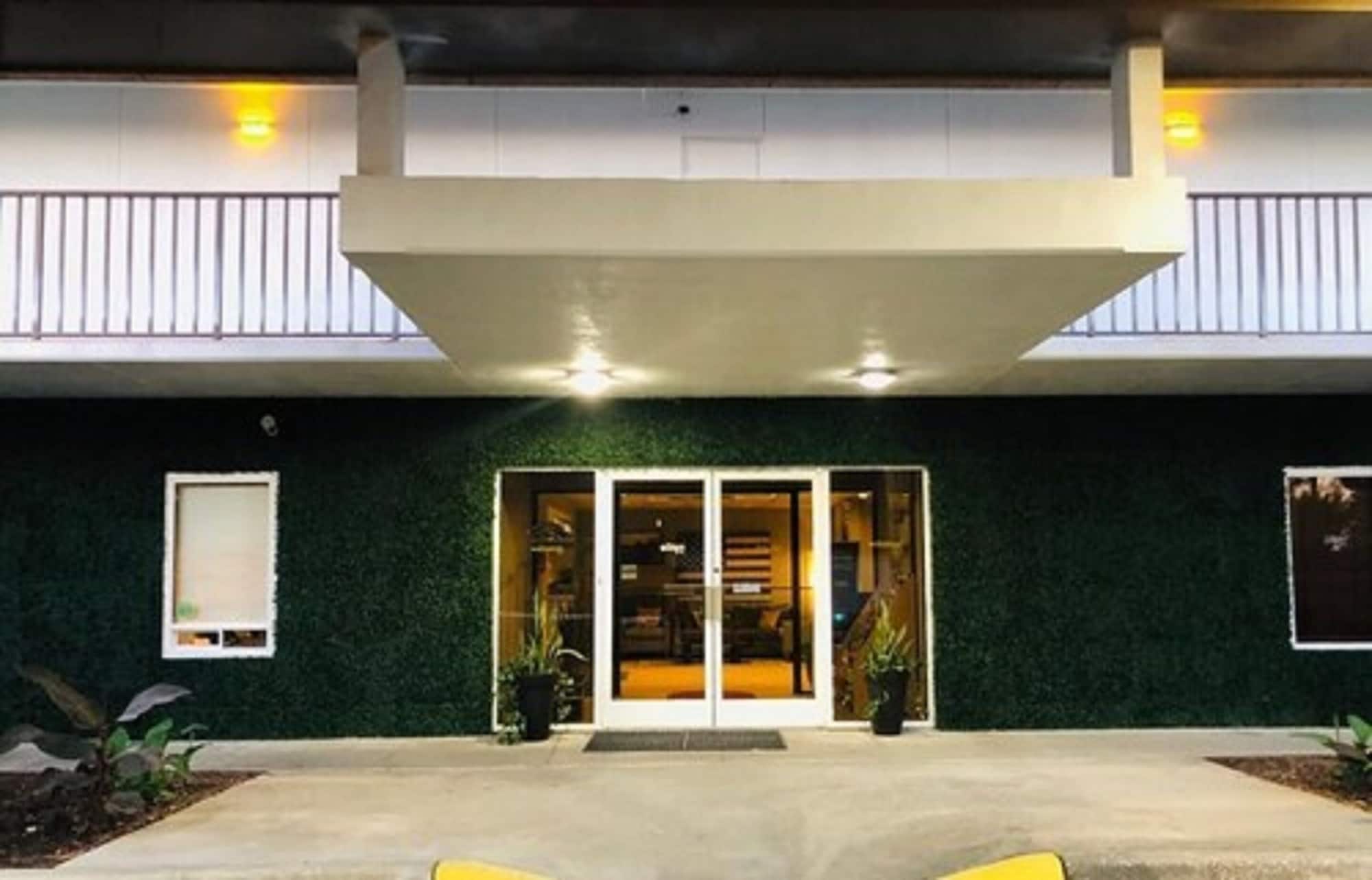 2 Star Hotels