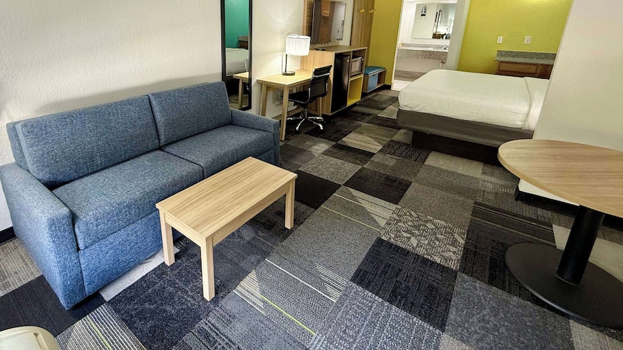 Days Inn by Wyndham Eglin AFB