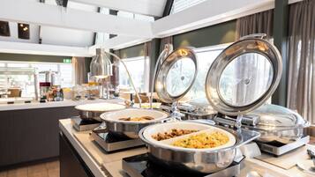 Daily buffet breakfast for a fee