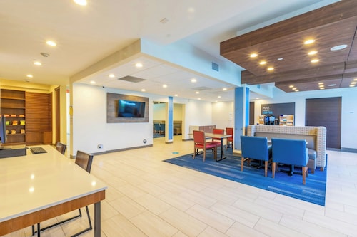 Holiday Inn Express Anaheim West by IHG