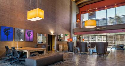 Best Western Plus Scottsdale Thunderbird Suites