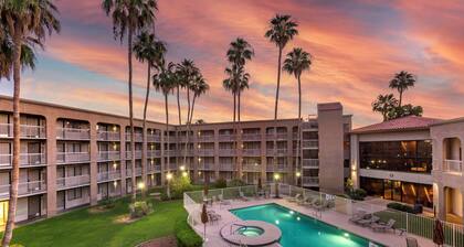 Best Western Plus Scottsdale Thunderbird Suites