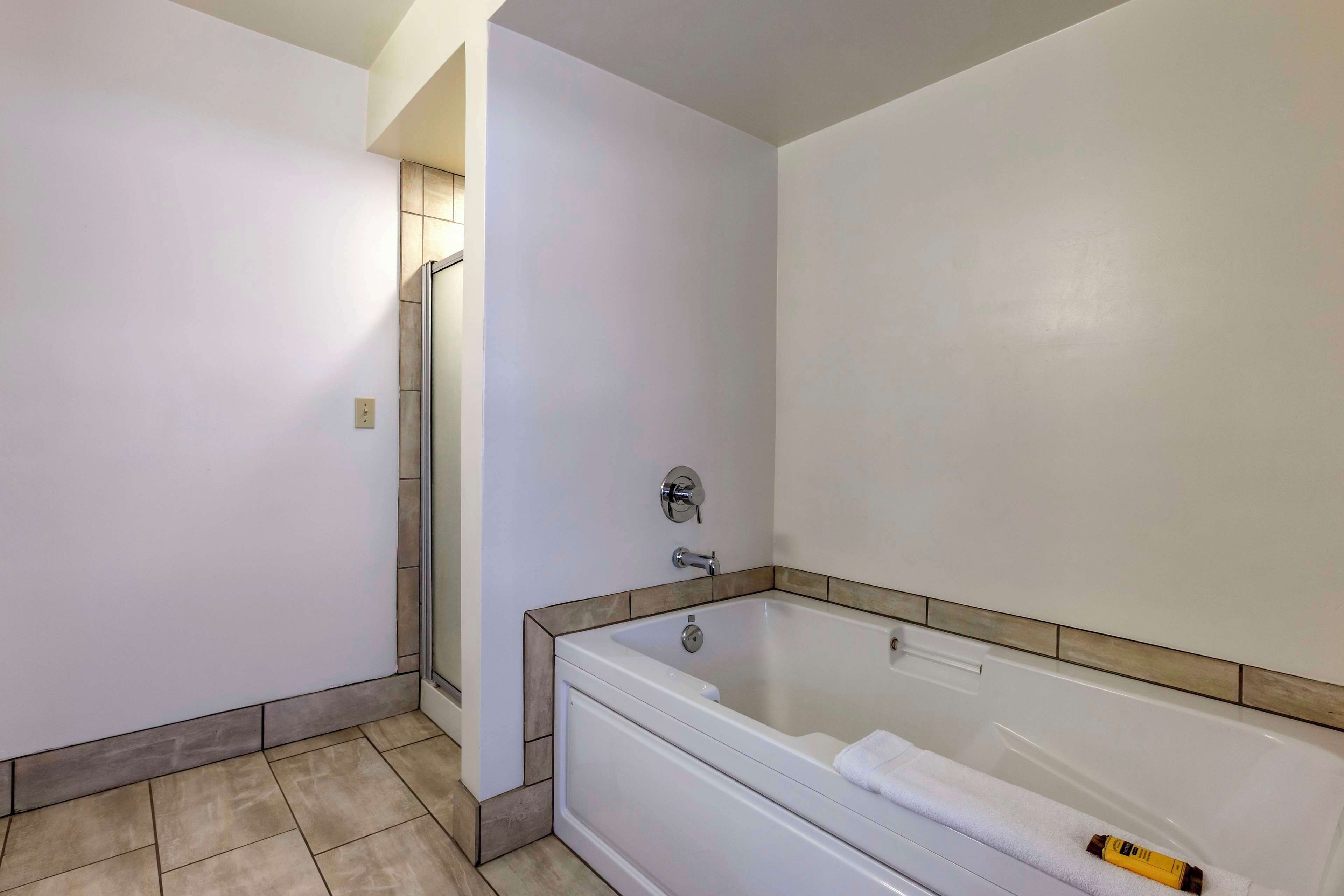 suite, 2 double beds, non smoking, balcony (with sofabed) | bathroom | combined shower/bathtub, free toiletries, hair dryer, towels