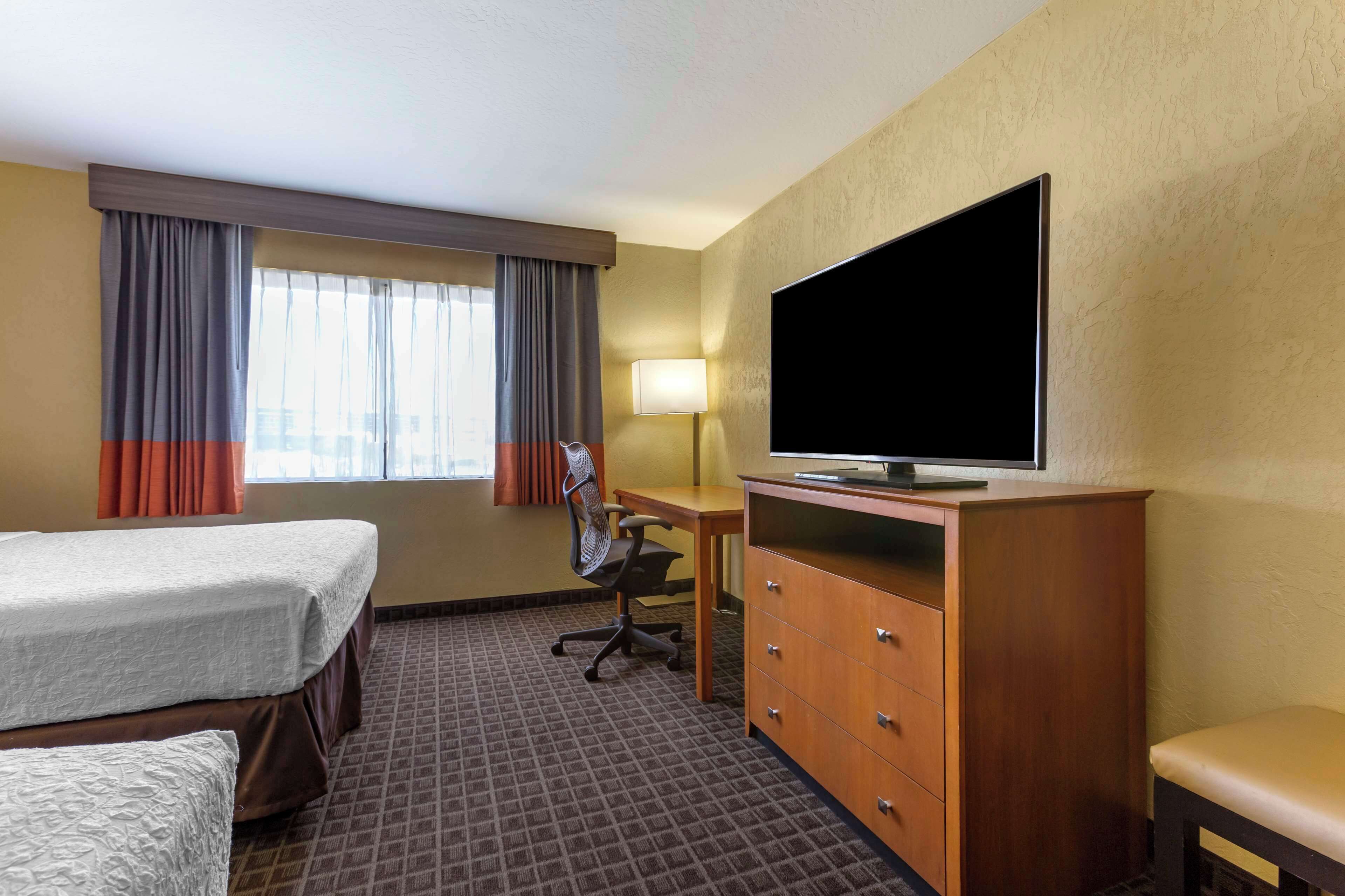 standard room, 2 queen beds, non smoking, refrigerator & microwave | 1 bedroom, premium bedding, pillow-top beds, in-room safe