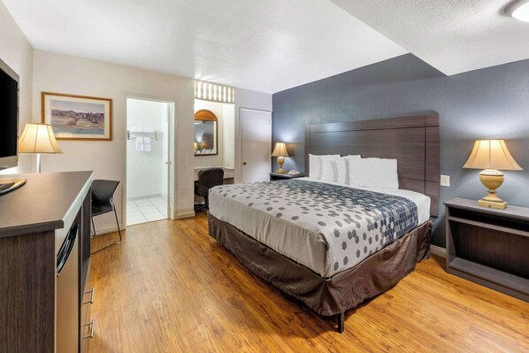 Habitación estándar, 1 cama de matrimonio grande, no fumadores | Escritorio, cortinas opacas, sistema de insonorización