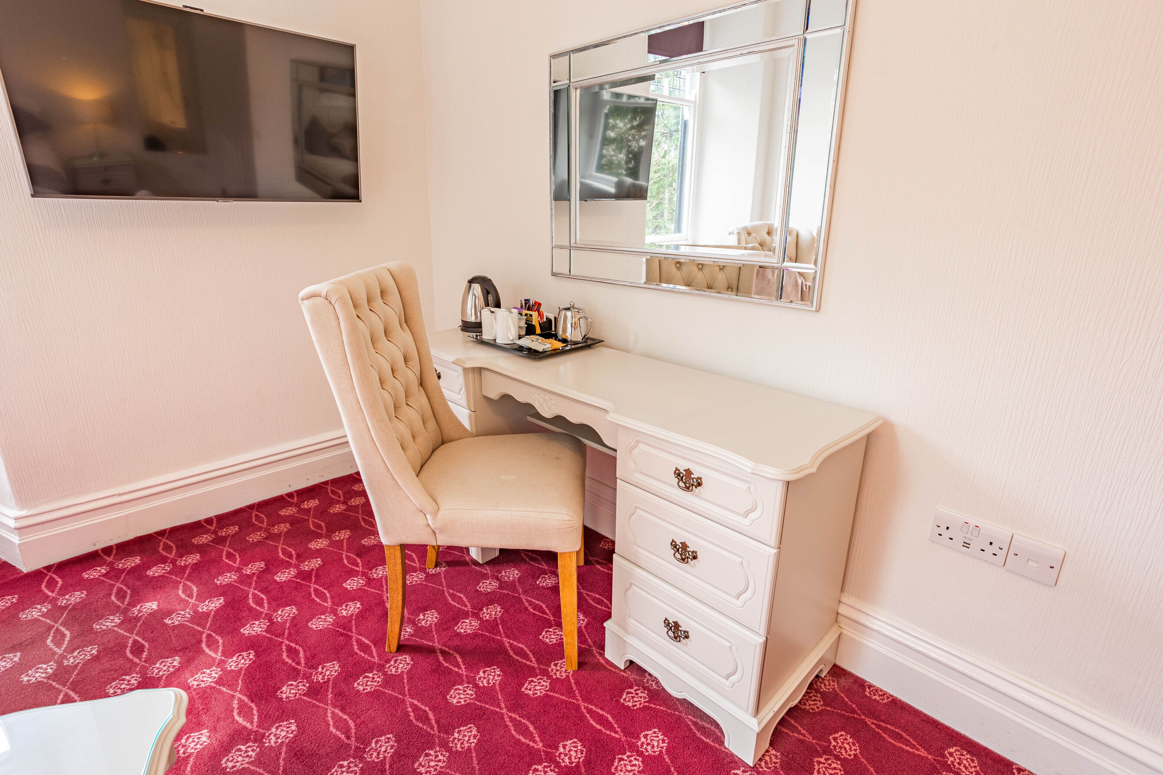 country house double with garden view | living area | flat-screen tv