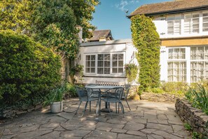 Junior Suite with Outdoor Seating | Terrace/patio