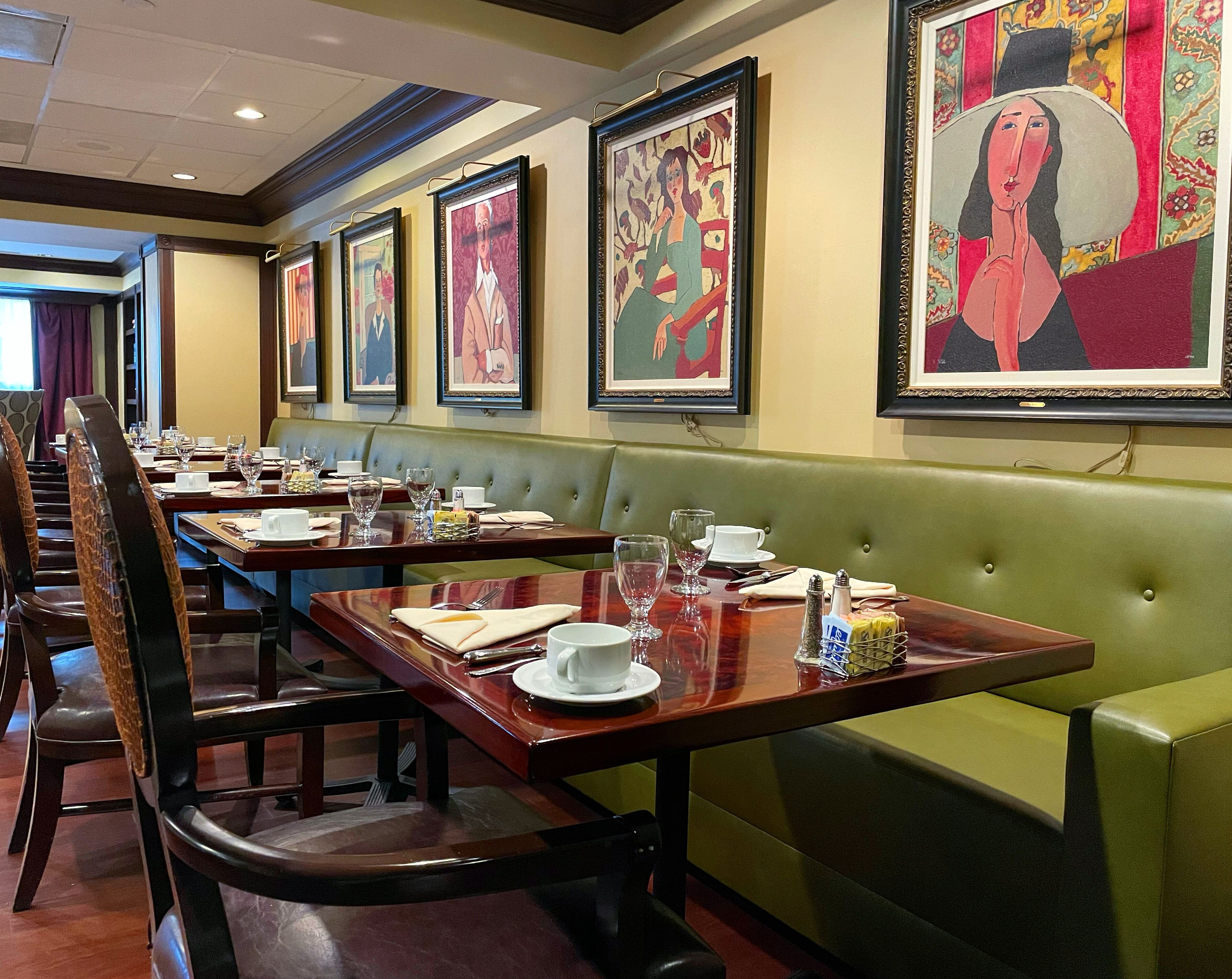 Sarapan dibawa pulang setiap hari dengan biaya tambahan