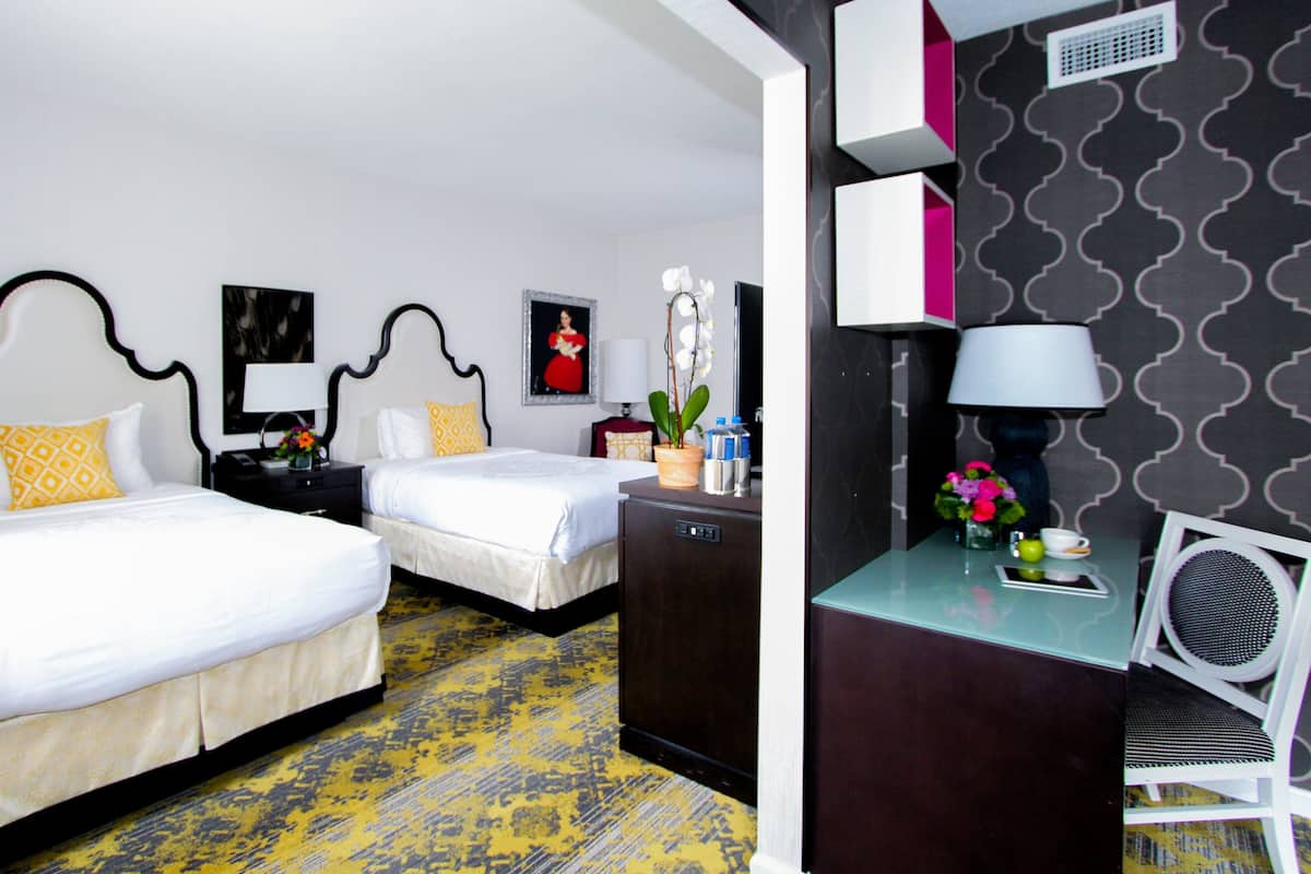 Premium bedding, in-room safe, desk, laptop workspace