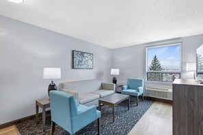 Superior Suite, Multiple Beds, Non Smoking, Kitchenette (Upgraded Bedding & Snack, Smoke Free) | Living area | 32-inch flat-screen TV with cable channels, TV