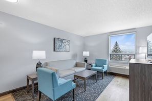 Superior Suite, Multiple Beds, Non Smoking, Kitchenette (Upgraded Bedding & Snack, Smoke Free) | Living area | 32-inch flat-screen TV with cable channels, TV