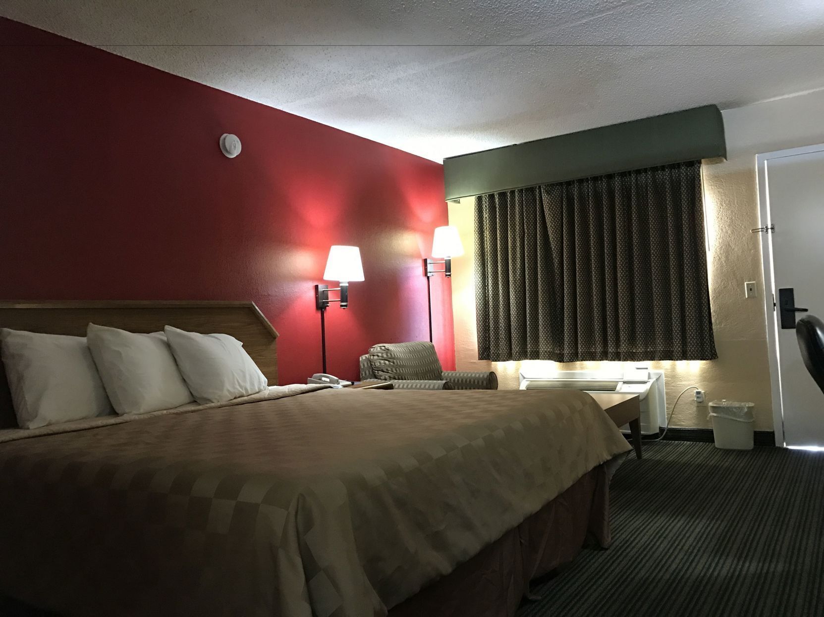 Desk, rollaway beds, free WiFi, bed sheets