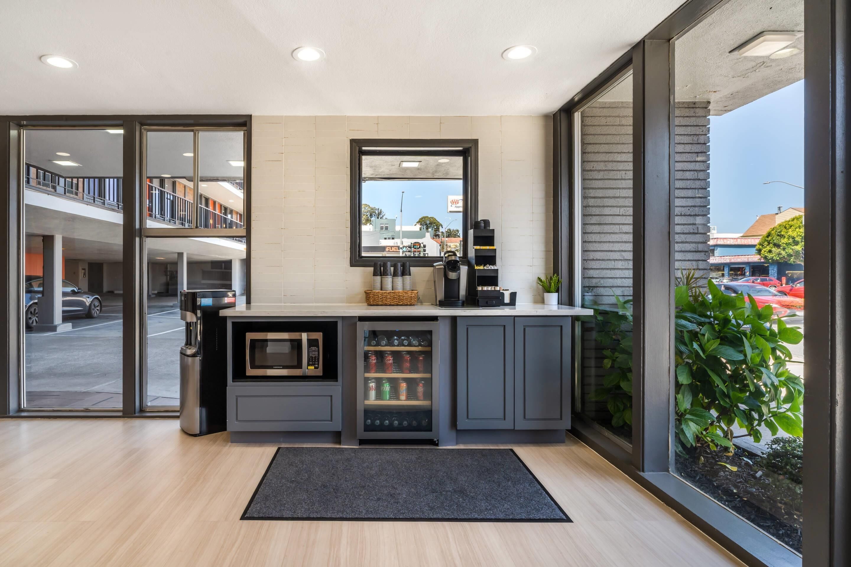 Photo - La Luna Inn, an Ascend Collection Hotel