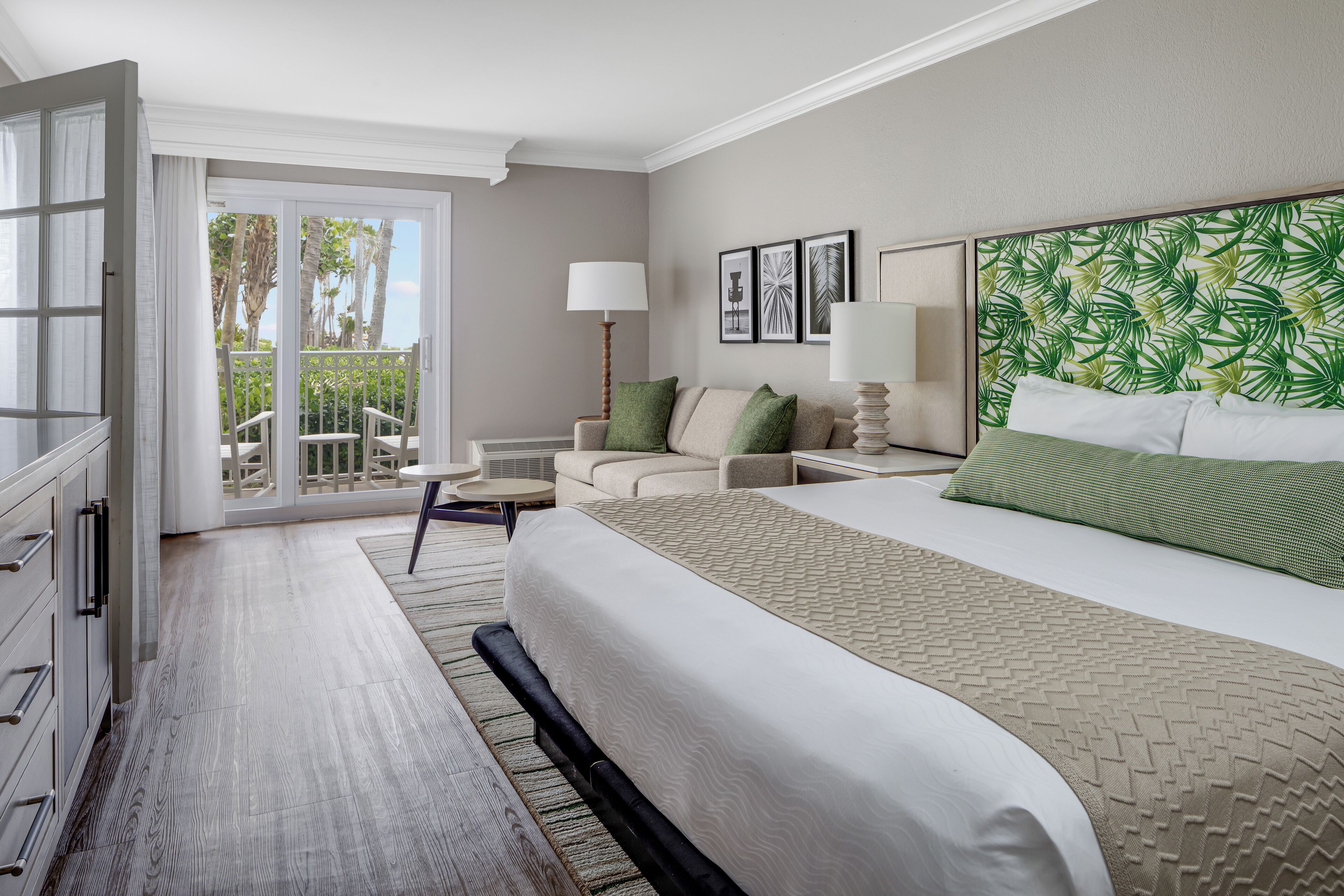 套房, 1 間臥室, 泳池景 (King) | 房內夾萬、書桌、熨斗/熨衫板、免費 Wi-Fi