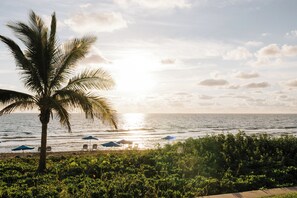 Private beach, sun-loungers, beach umbrellas, beach towels