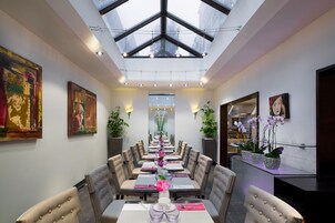 Daily buffet breakfast (CHF 26 per person)