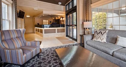 Wingate by Wyndham Bellingham Heritage Inn