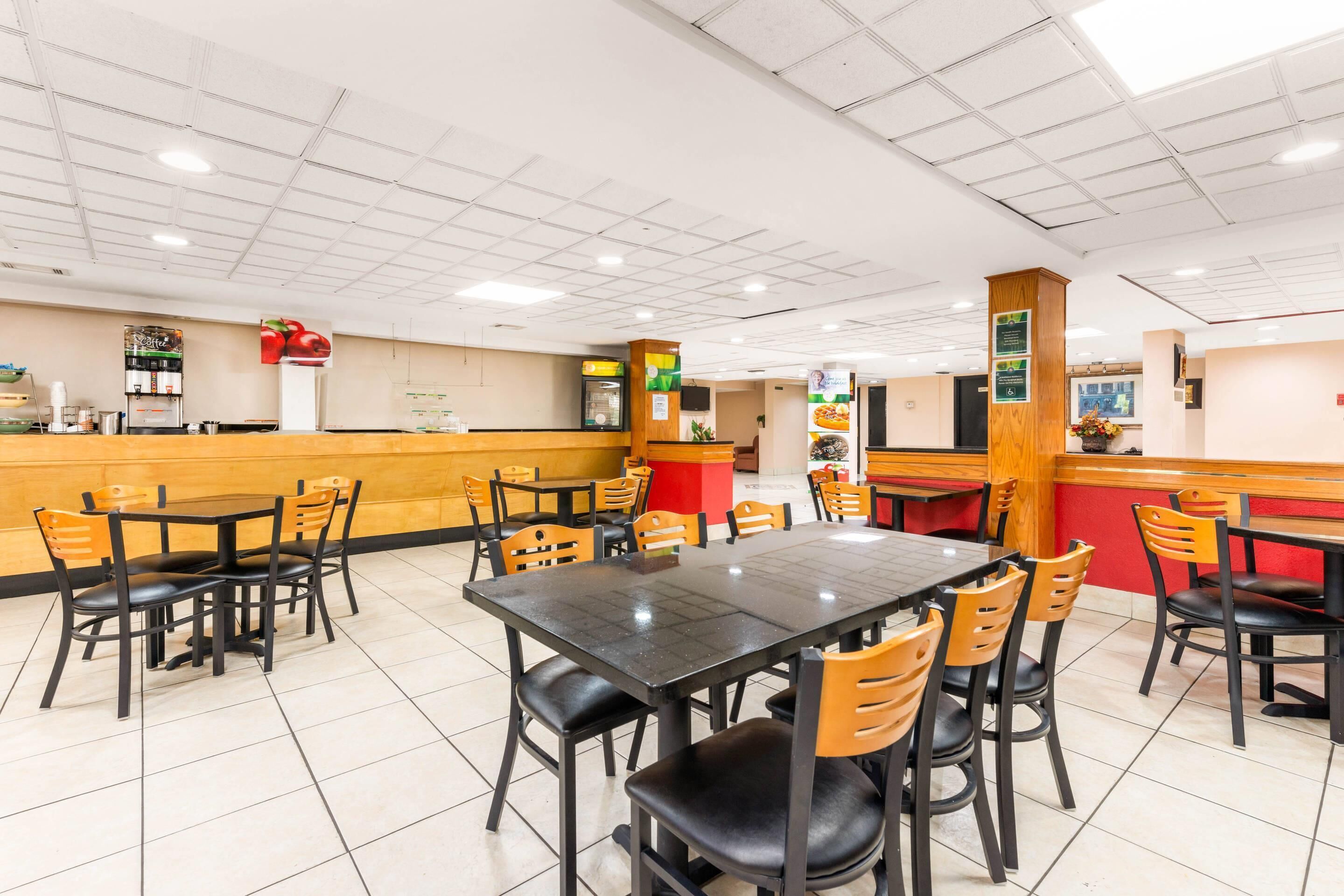 Photo - Quality Inn & Suites Orlando Airport