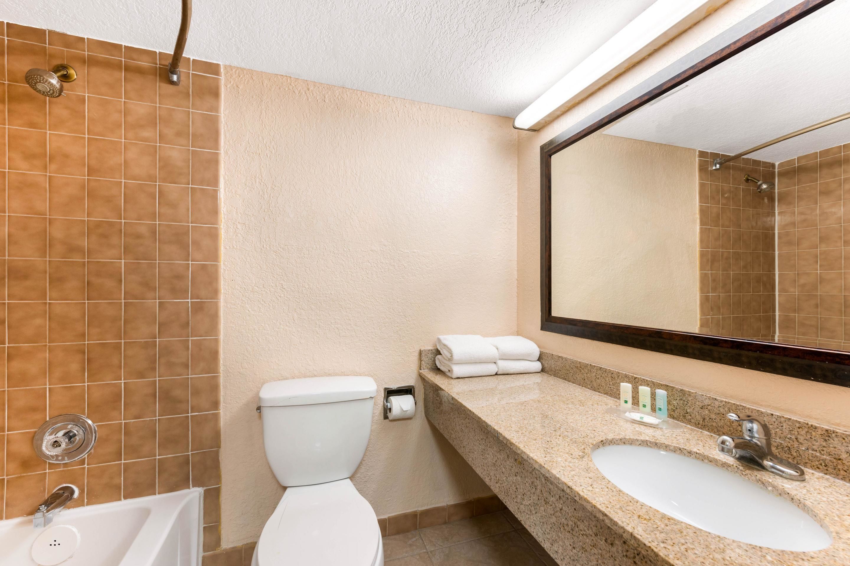 Photo - Quality Inn & Suites Orlando Airport