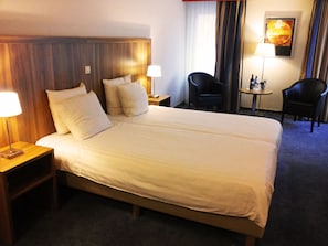 Desk, iron/ironing board, free WiFi, bed sheets
