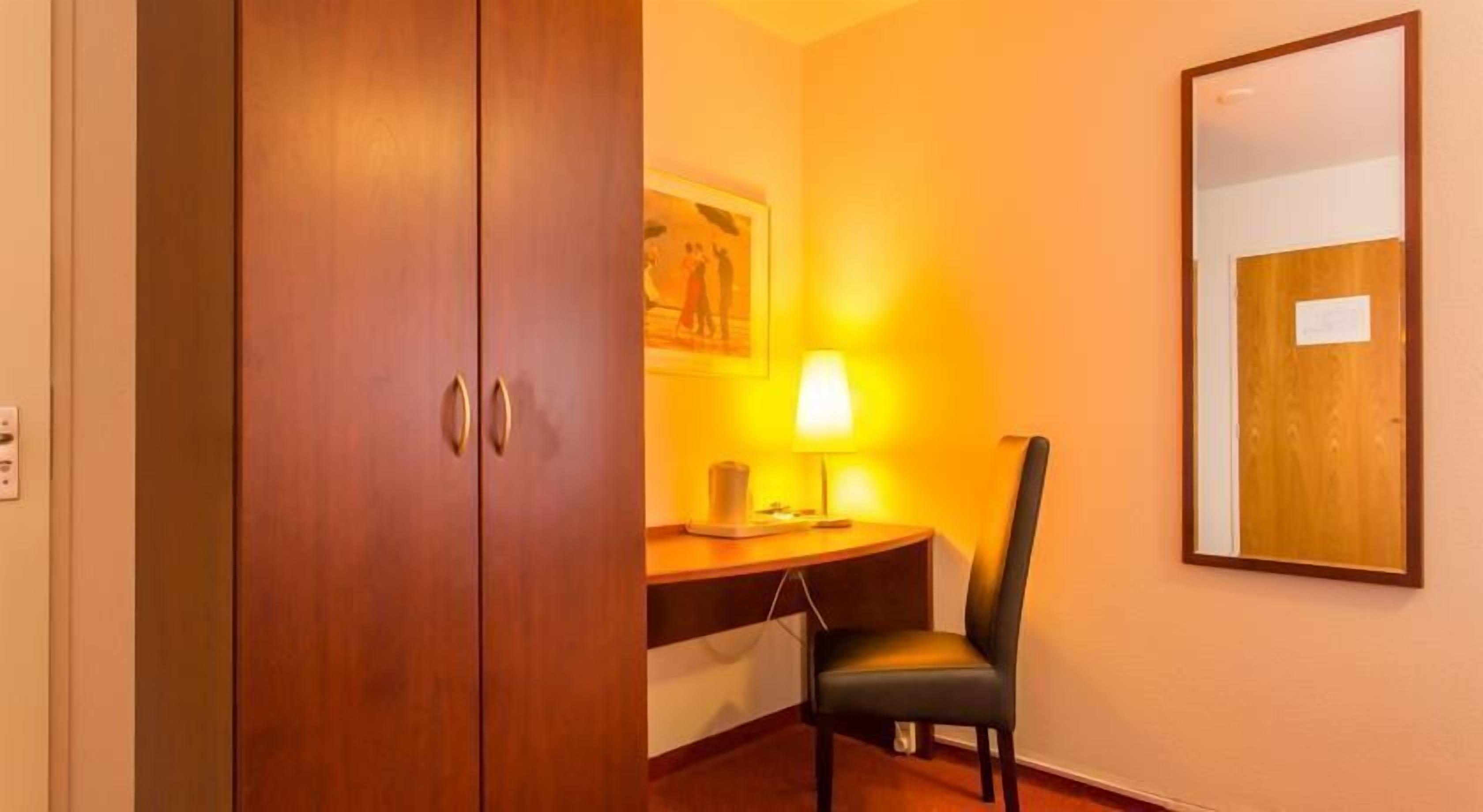 desk, iron/ironing board, free wifi, bed sheets