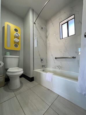 Combined shower/bathtub, eco-friendly toiletries, hair dryer, towels