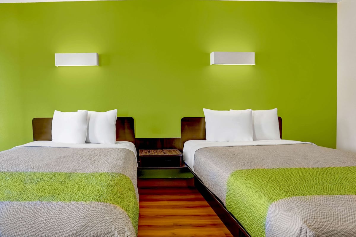 Iron/ironing board, rollaway beds, free WiFi, bed sheets