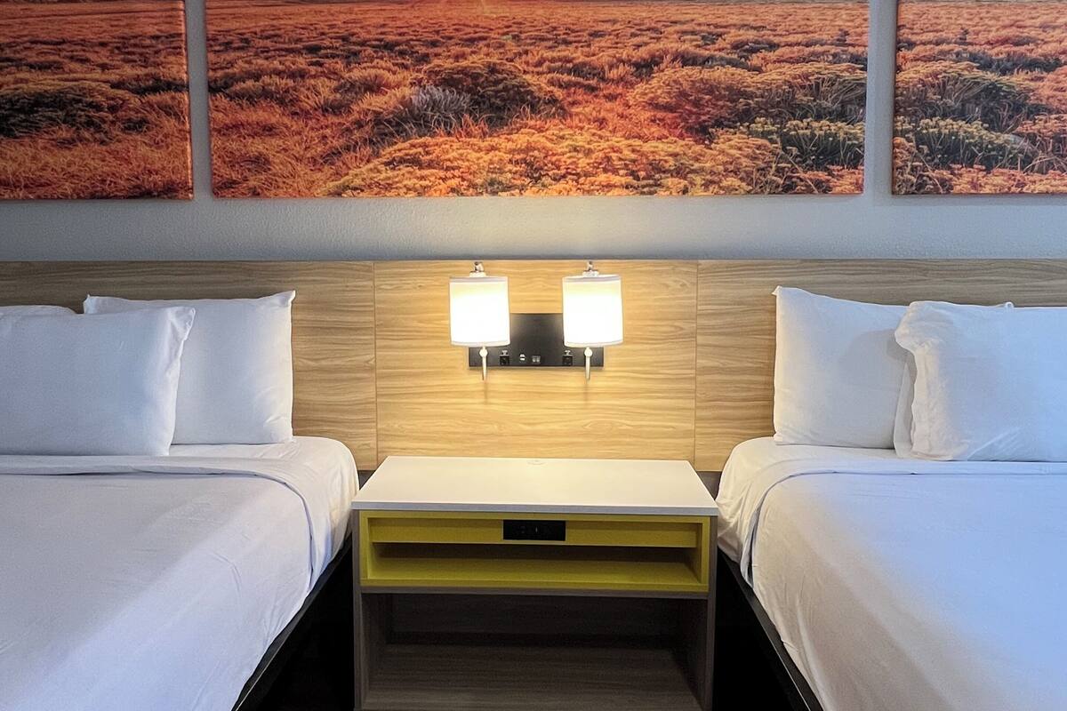 Room, 2 Queen Beds, Mobility Accessible, Non Smoking (Bathtub w/ Grab Bars)