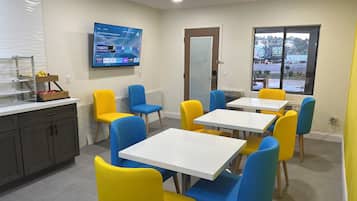 Breakfast area